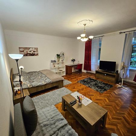 Pet Friendly 2Bdr Apartment Boedapest Buitenkant foto